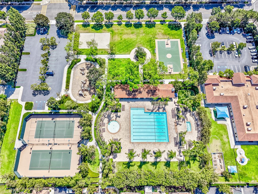 38 Daisy Irvine, CA 92618 - Photo 41 of 41 an aerial view of a house with a garden and plants