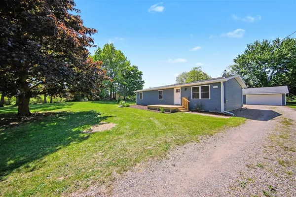 $300,000 | 106 Orourke Court, Brooklyn, MI 49230