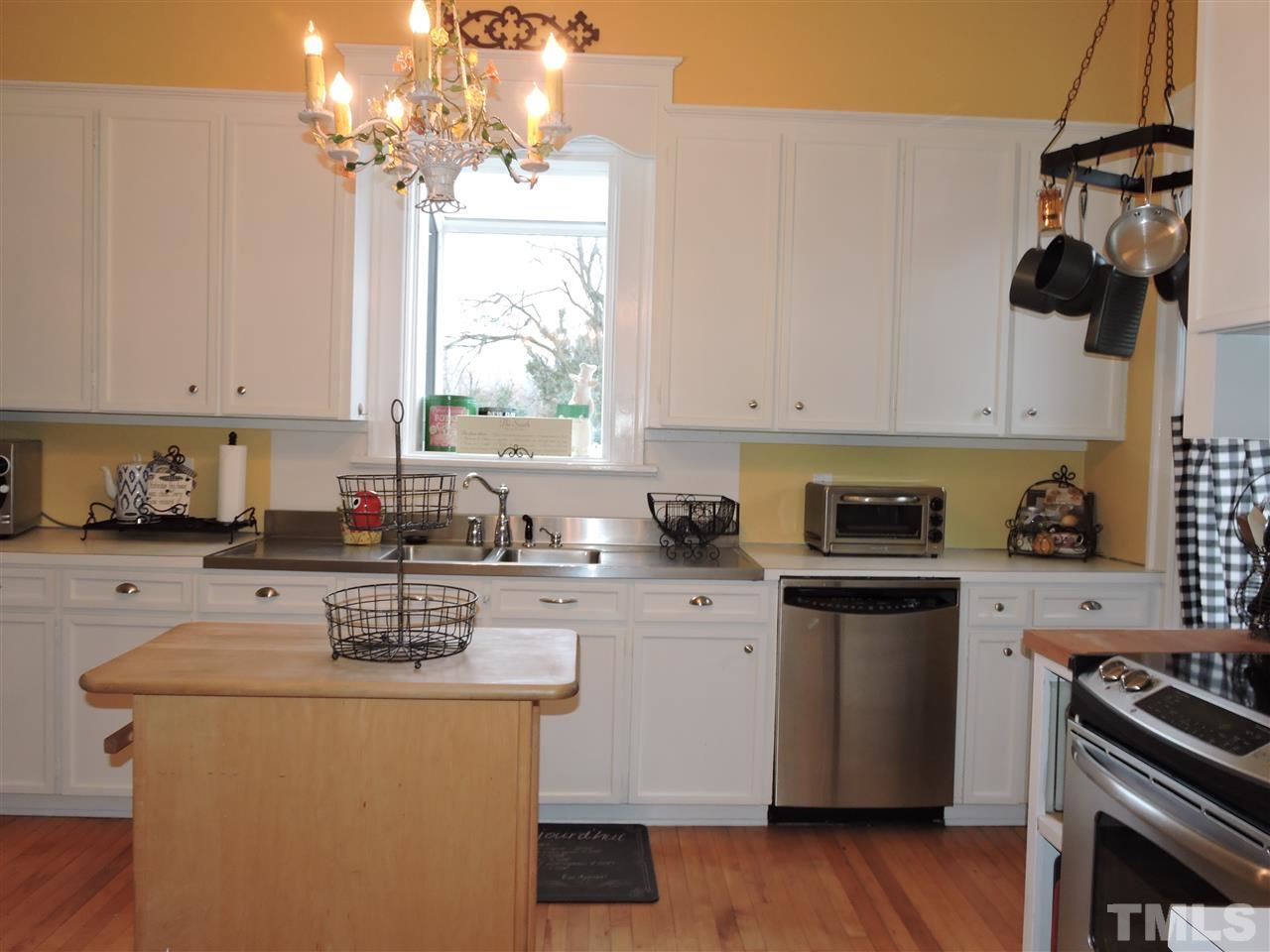 237 North Main Street Roxboro, NC 27573 - Photo 8 of 25