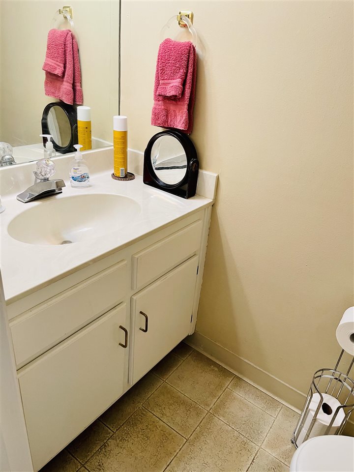 5686 Quince Road, Unit 10 Memphis, TN 38119 - Photo 15 of 18 Gallery Image 15