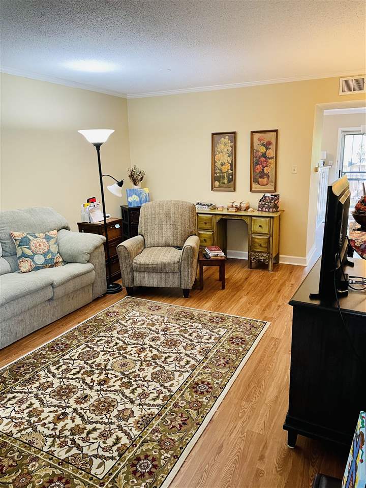 5686 Quince Road, Unit 10 Memphis, TN 38119 - Photo 3 of 18 Gallery Image 3