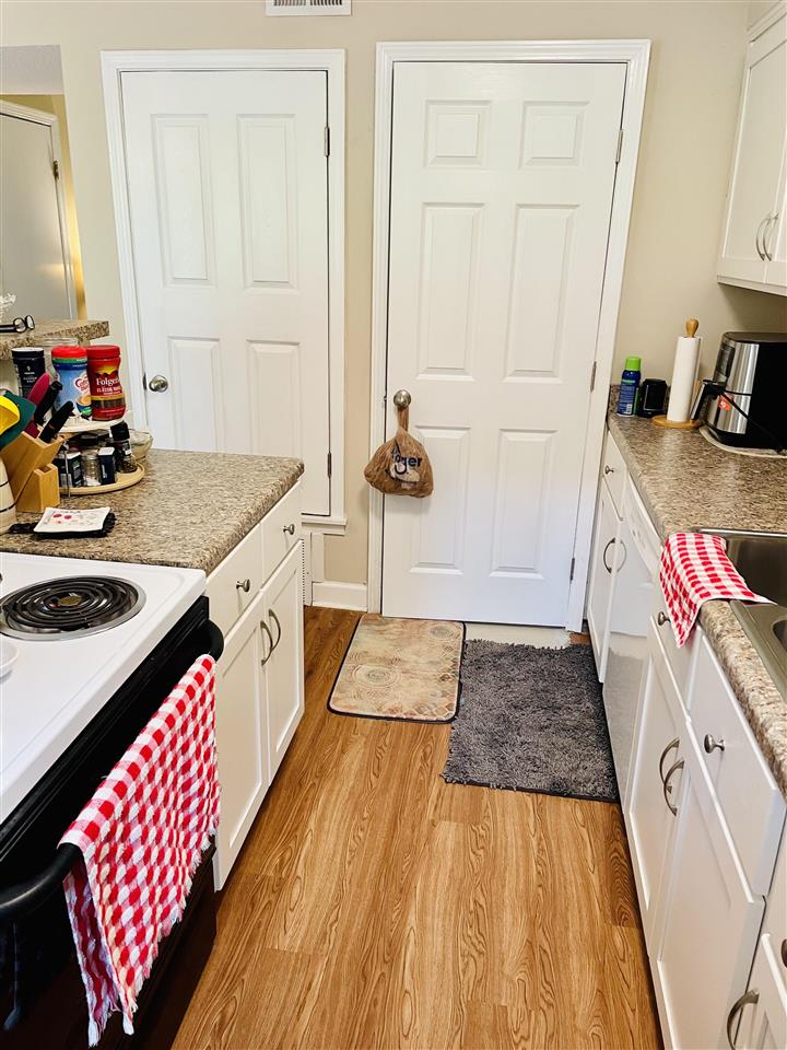5686 Quince Road, Unit 10 Memphis, TN 38119 - Photo 8 of 18 Gallery Image 8