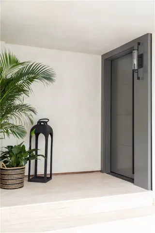 $2,895,000 | 709 Larkspur Avenue, Unit 1, Corona del Mar, CA 92625