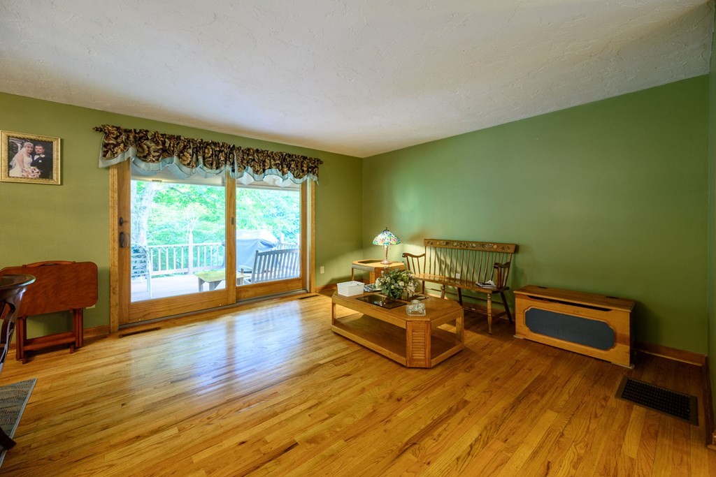 49 Larned Road Oxford, MA 01540 - Photo 10 of 42 Gallery Image 10