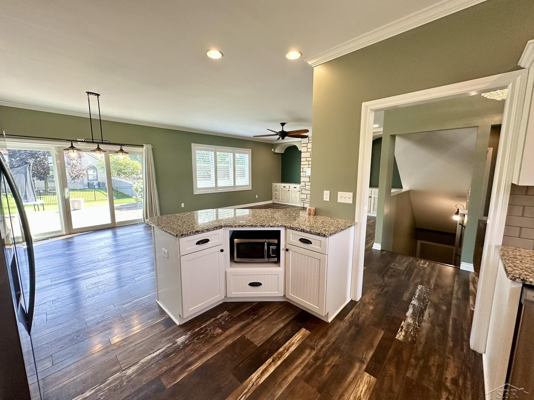 3943 Spring Lane Saginaw, MI 48603 - Photo 15 of 52 50186216-cef835cb-40e7-45eb-828b-c5a9739d7e5b.JPG