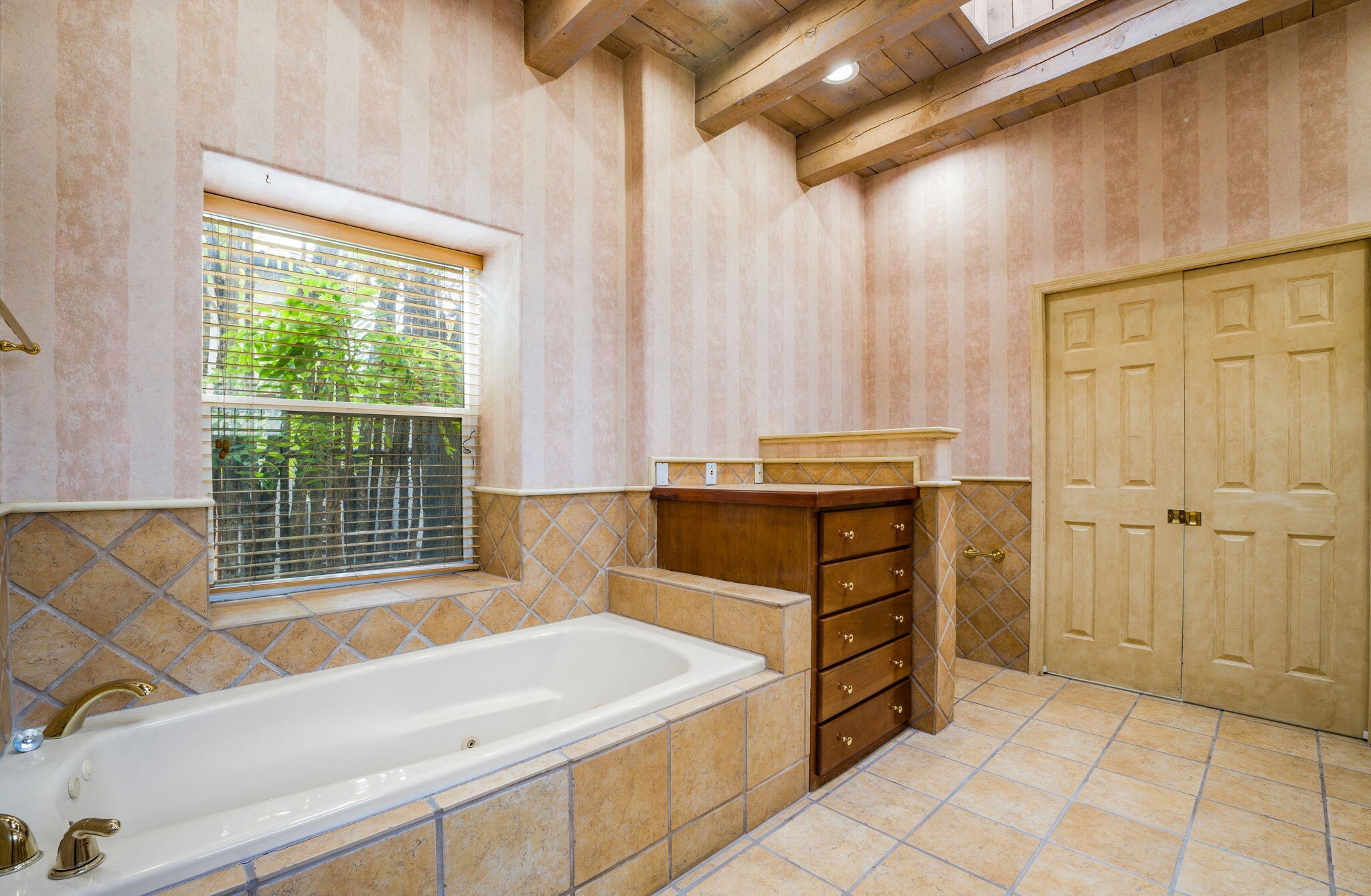 2410 Vicic Road Northwest Albuquerque, NM 87104 - Photo 24 of 54 Gallery Image 24