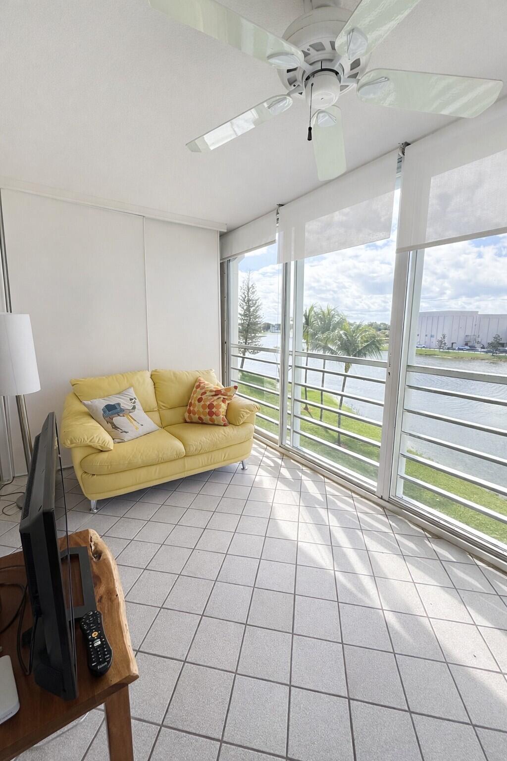 4032 Yarmouth C Boca Raton, FL 33434 - Photo 11 of 14 4032 008new