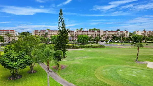 $1,400 | 3661 Via Lake, Unit 410, Lake Worth, FL 33467