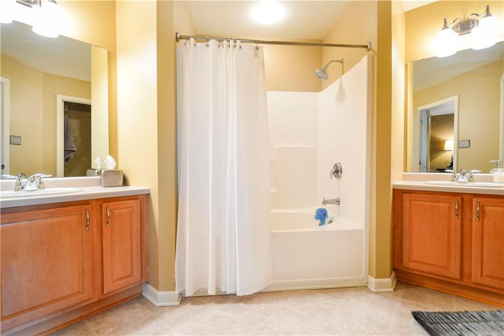 28 Castle View Drive McKees Rocks, PA 15136 - Photo 14 of 23