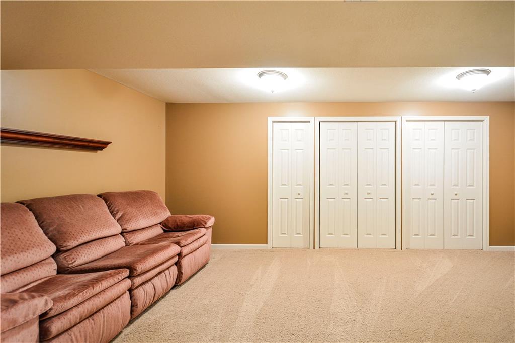 28 Castle View Drive McKees Rocks, PA 15136 - Photo 20 of 23