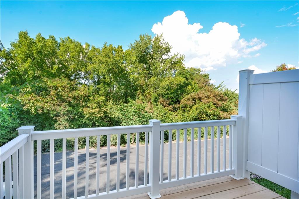 28 Castle View Drive McKees Rocks, PA 15136 - Photo 21 of 23