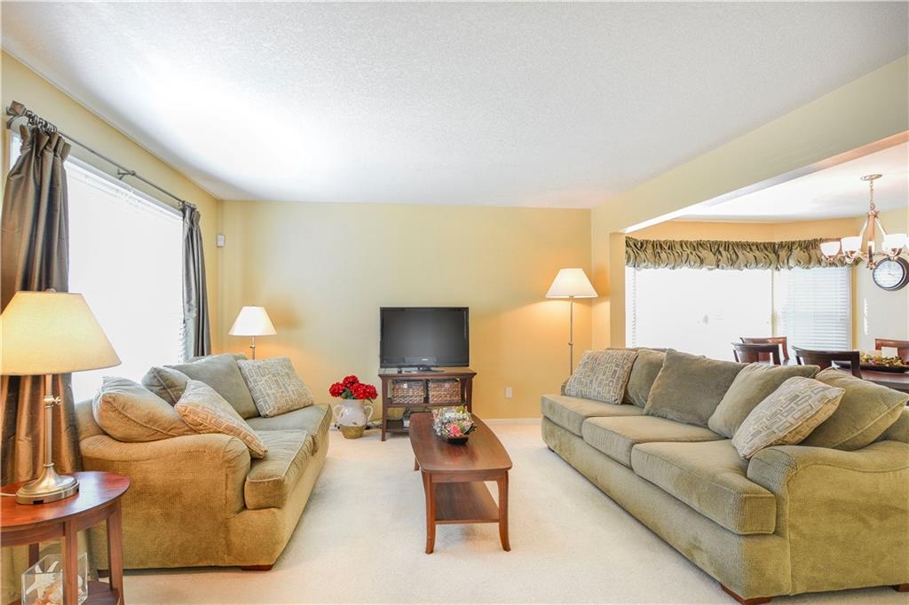 28 Castle View Drive McKees Rocks, PA 15136 - Photo 4 of 23