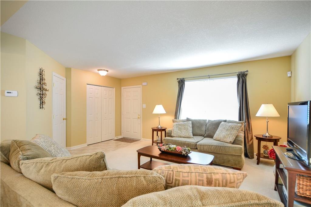 28 Castle View Drive McKees Rocks, PA 15136 - Photo 5 of 23