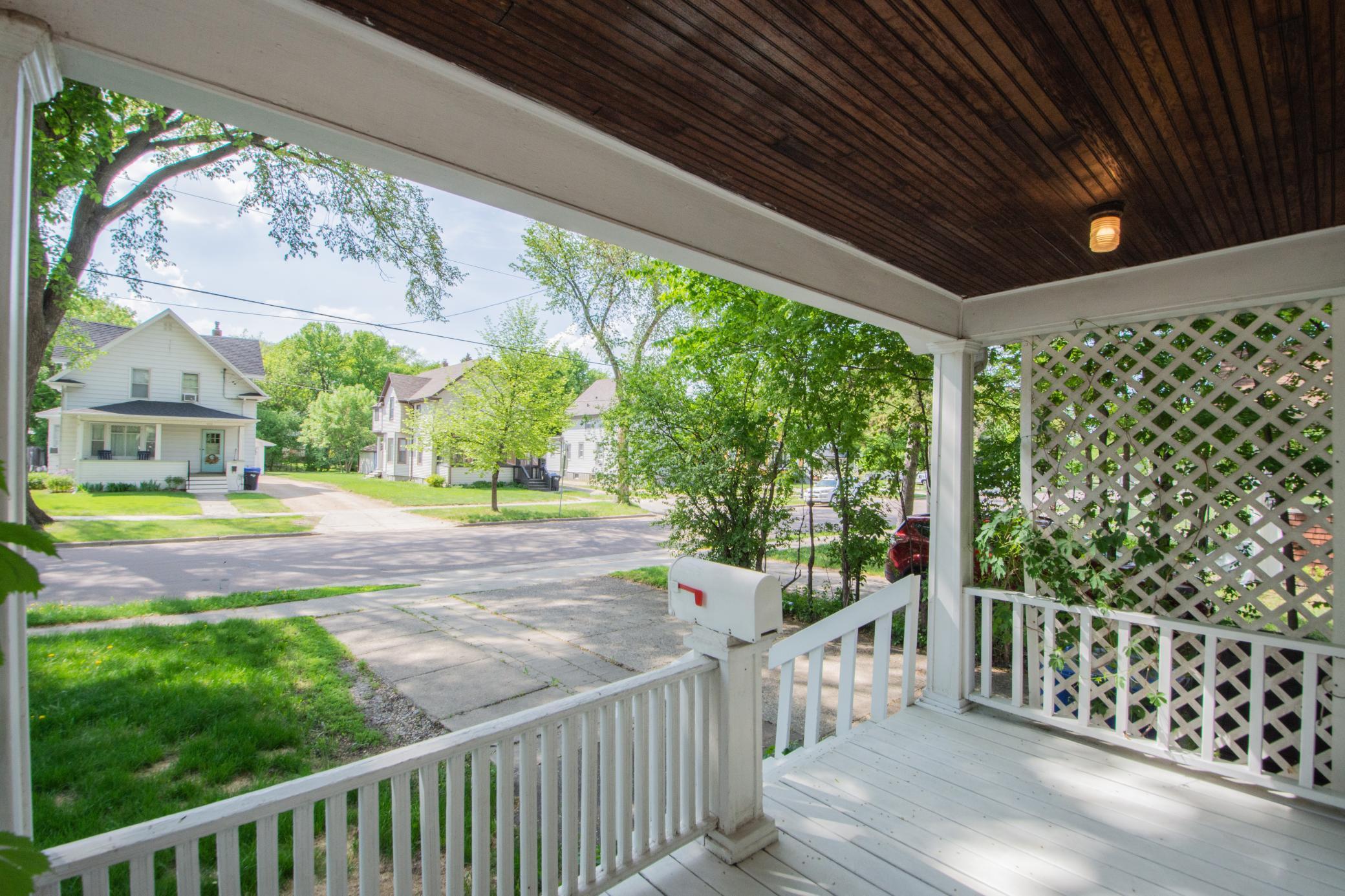 1007 11th Street North Fargo, ND 58102 - Photo 2 of 38
