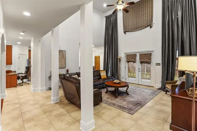 $525,000 | 672 Normandy Street, Westwego, LA 70094