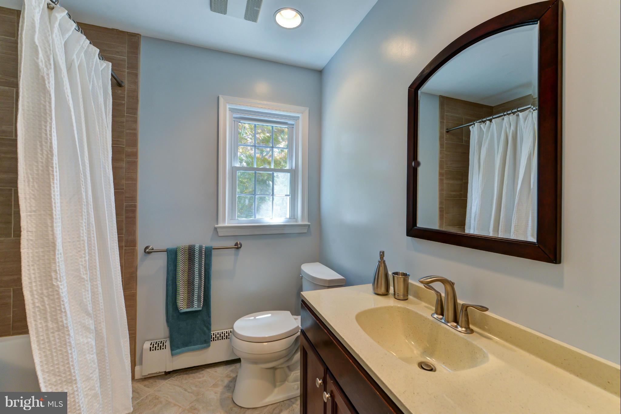 4007 Pine Brook Road Alexandria, VA 22310 - Photo 22 of 30 Bath