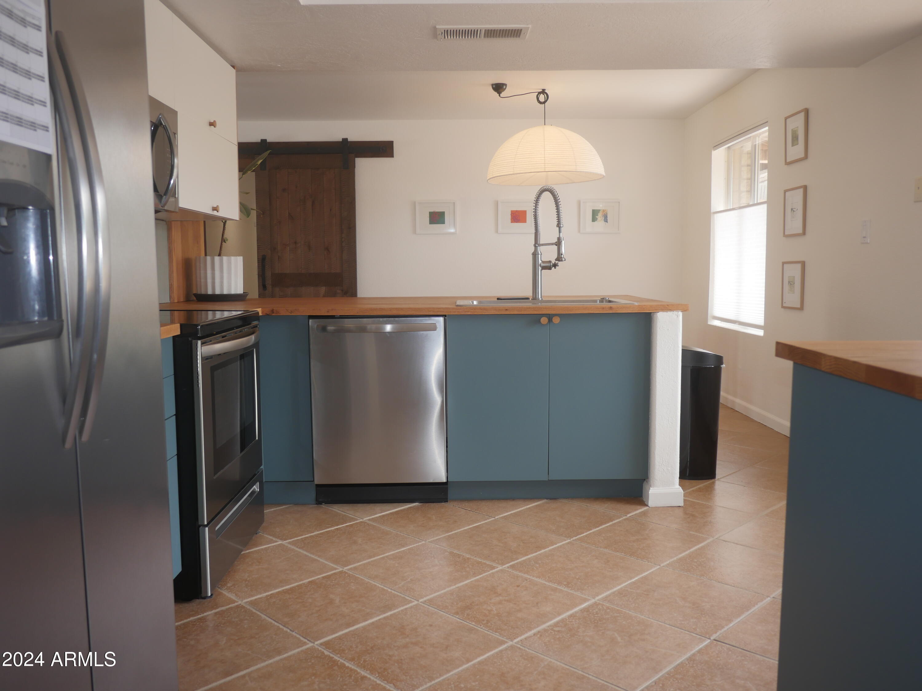 2214 West Charter Oak Road Phoenix, AZ 85029 - Photo 33 of 49 2214_0010