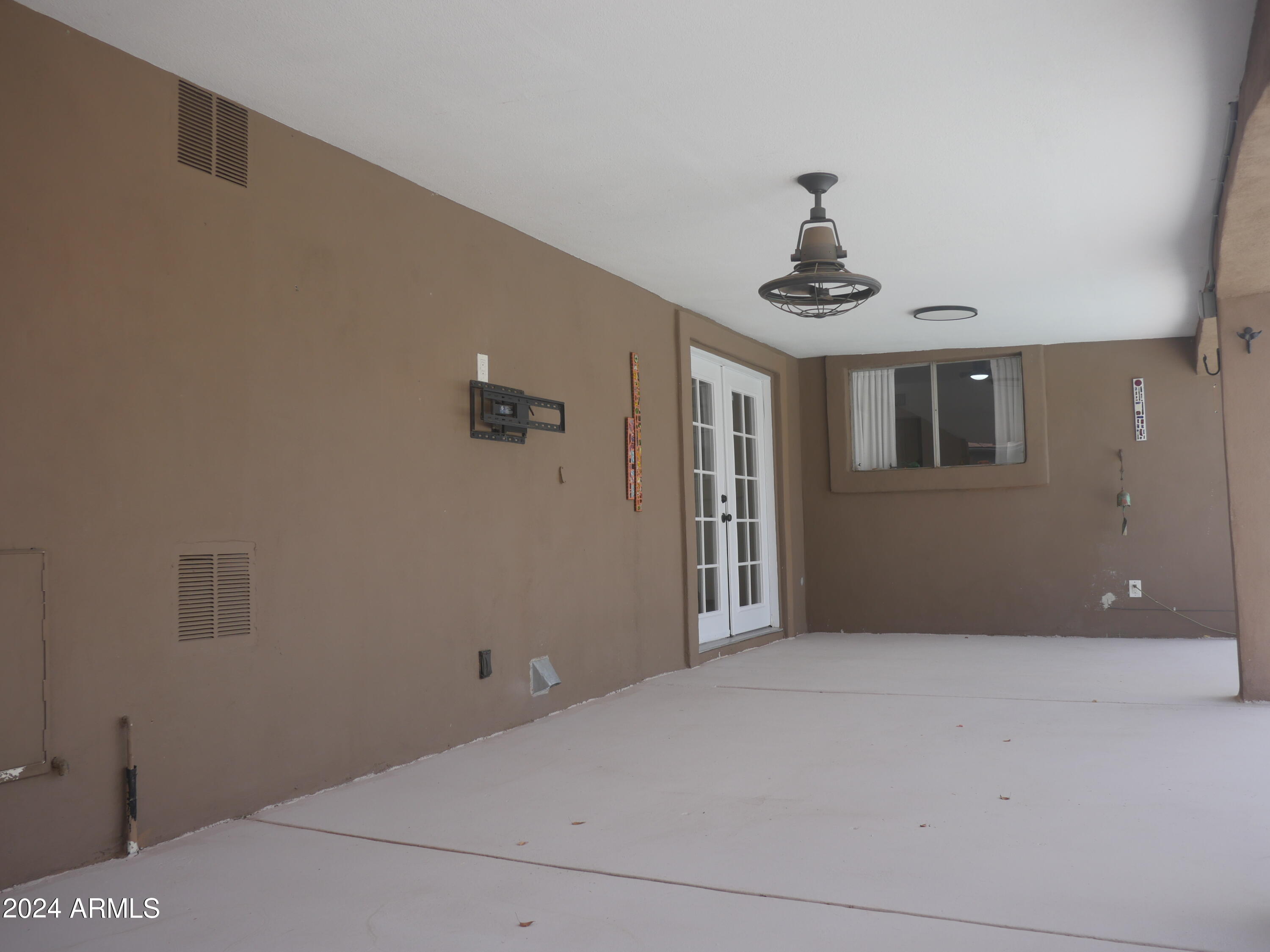 2214 West Charter Oak Road Phoenix, AZ 85029 - Photo 41 of 49 2214_0038