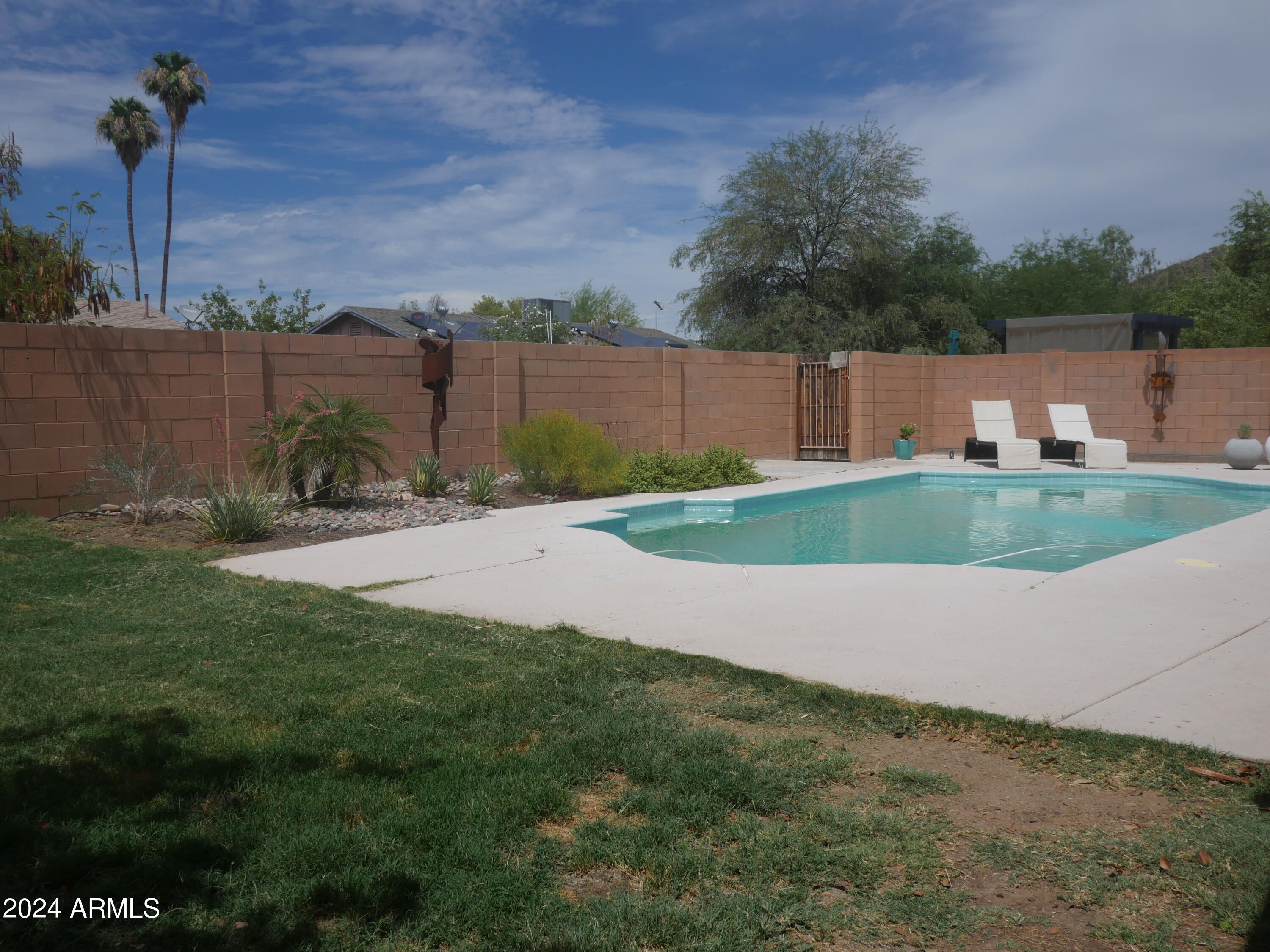 2214 West Charter Oak Road Phoenix, AZ 85029 - Photo 44 of 49 2214_0042