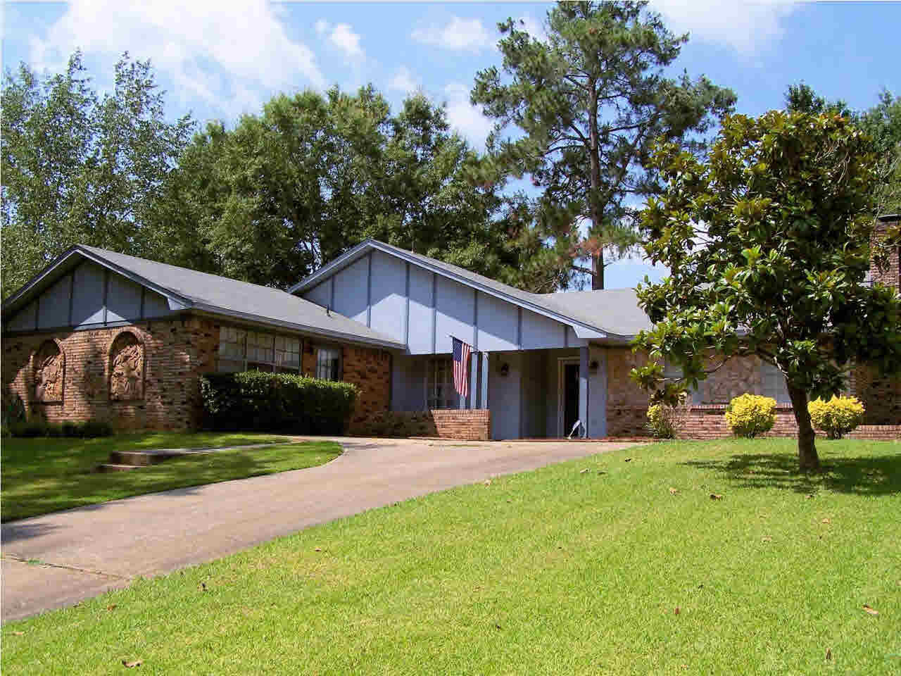 107 Pebble Brook Drive Clinton, MS 39056 - Photo 1 of 22 Photo 1