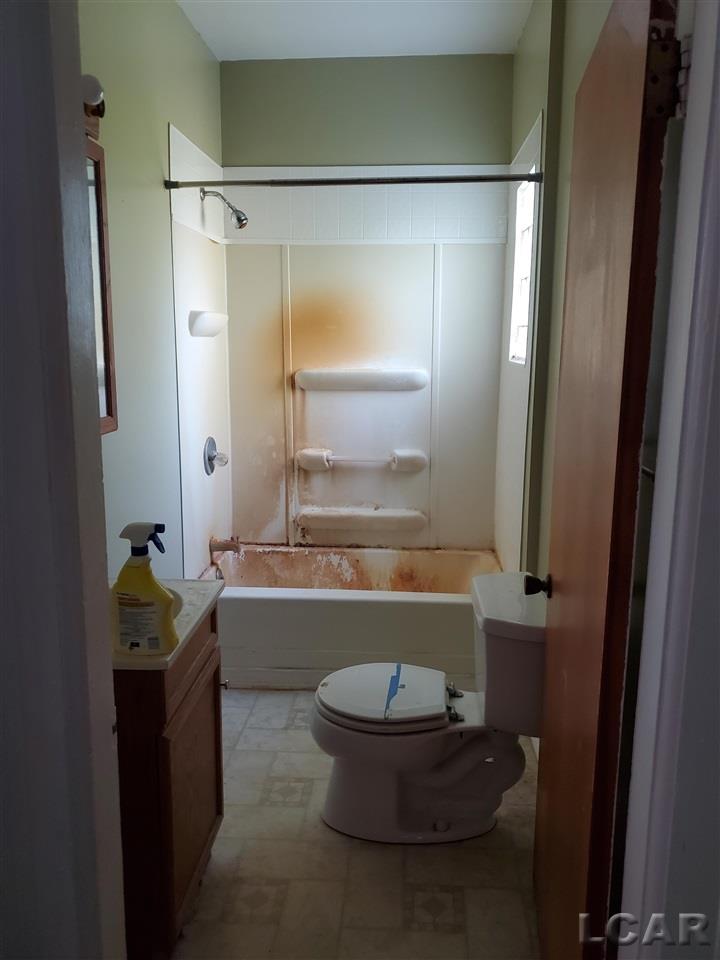 7147 Ridge Highway Britton, MI 49229 - Photo 8 of 16 Bathroom Main Floor
