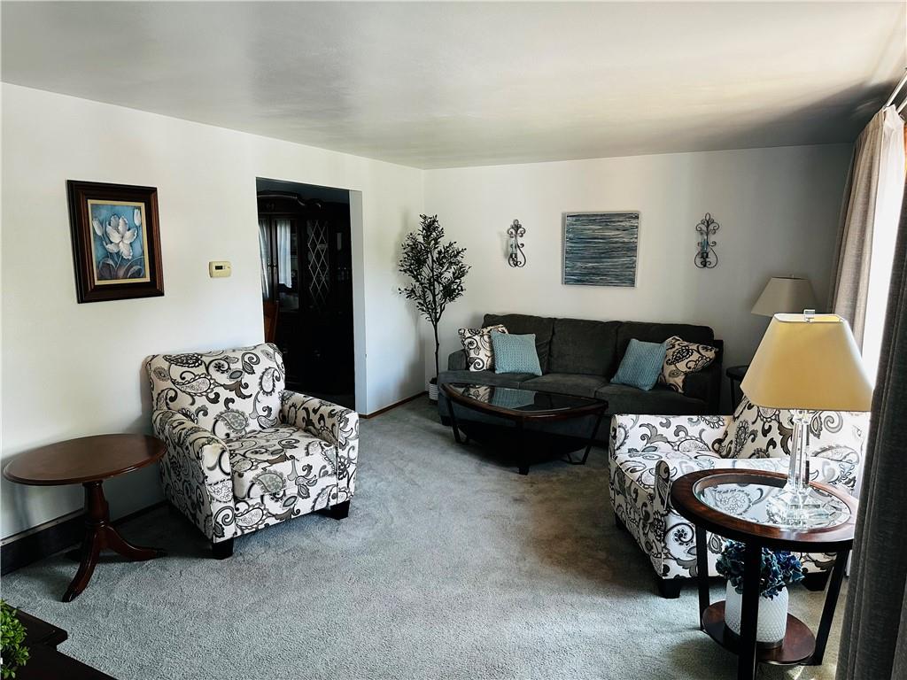 4053 Willett Road Pittsburgh, PA 15227 - Photo 3 of 47 Gallery Image 3
