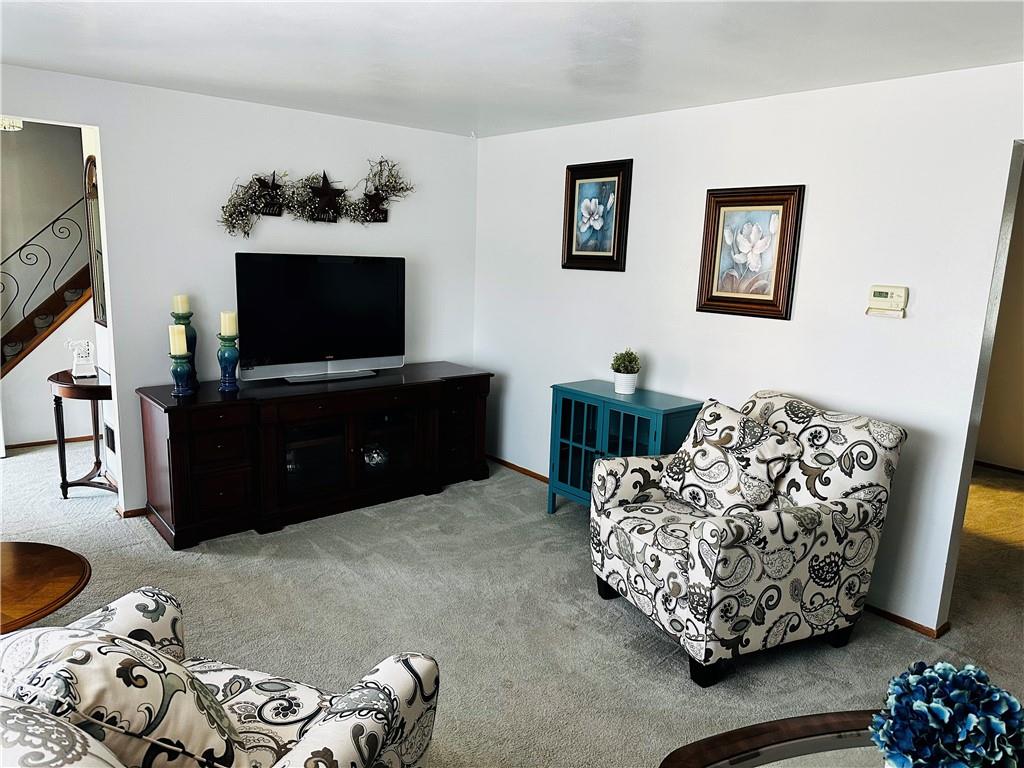 4053 Willett Road Pittsburgh, PA 15227 - Photo 7 of 47 Gallery Image 7