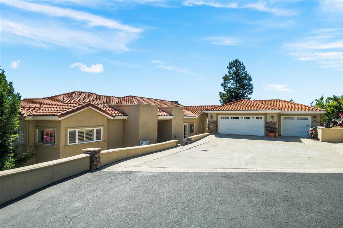 2560 Cypress Ridge Road San Jose, CA 95148 - Photo 3 of 54 Gallery Image 3