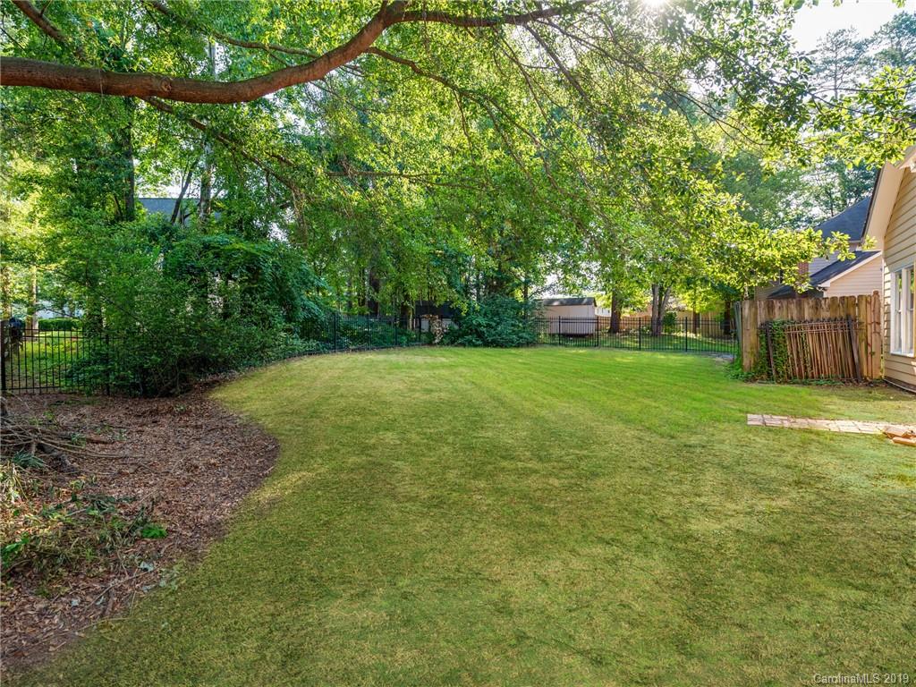 7413 Trotter Road Charlotte, NC 28216 - Photo 3 of 21