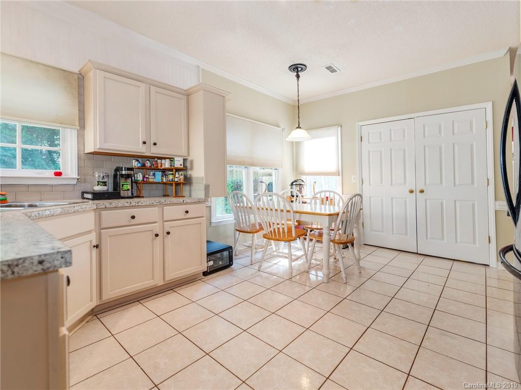 7413 Trotter Road Charlotte, NC 28216 - Photo 8 of 21