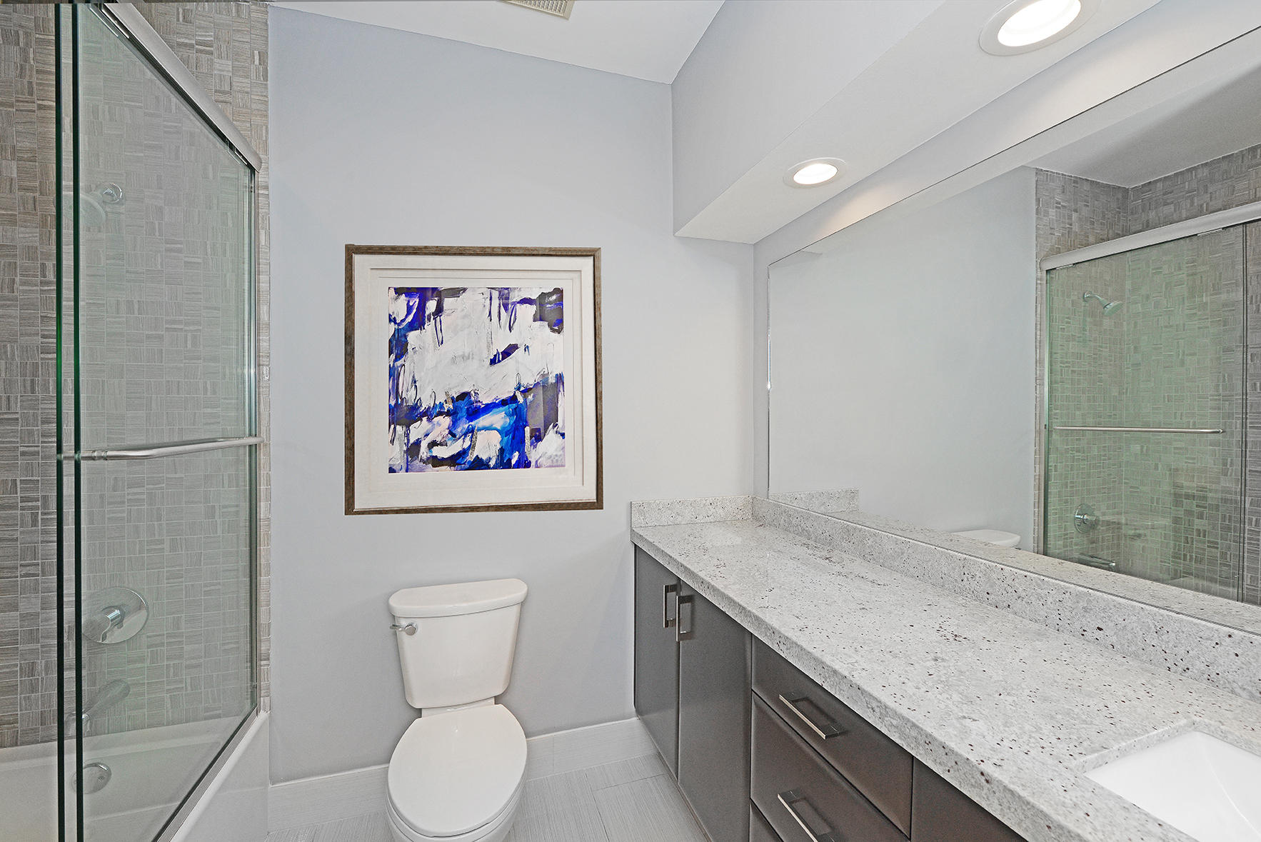 21311 Harrow Court Boca Raton, FL 33433 - Photo 25 of 38 Guest Bath