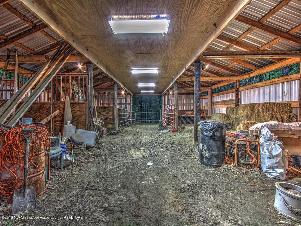 1041 Scott Road Coldwater, MS 38618 - Photo 48 of 62 Stables