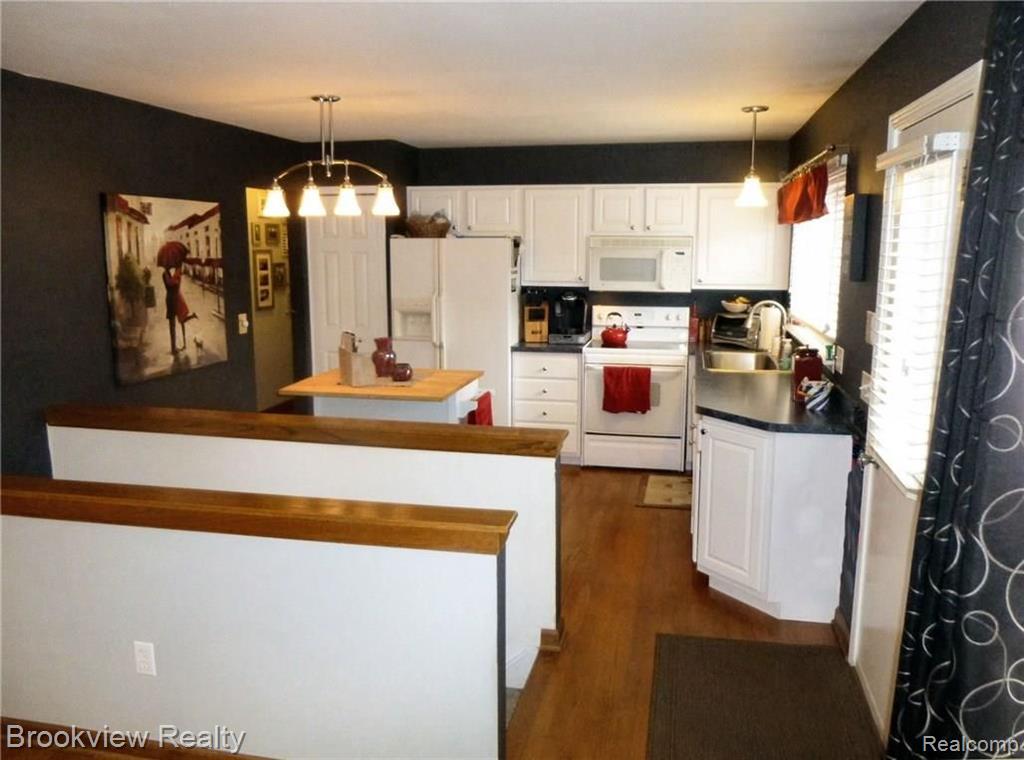 709 Bolinger Street Rochester Hills, MI 48307 - Photo 6 of 26