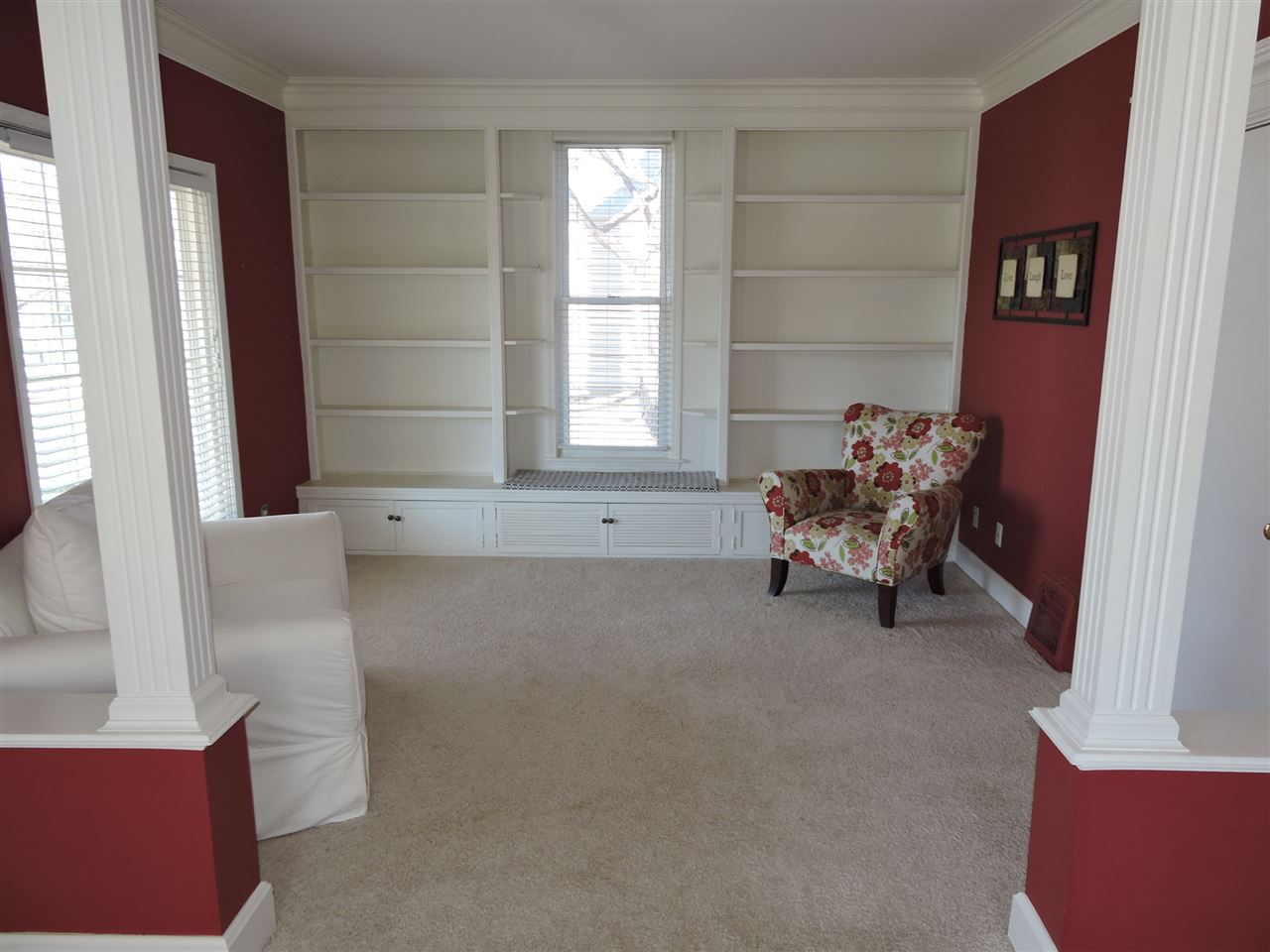 5011 Stringtown Road Evansville, IN 47711 - Photo 4 of 36 Gallery Image 4