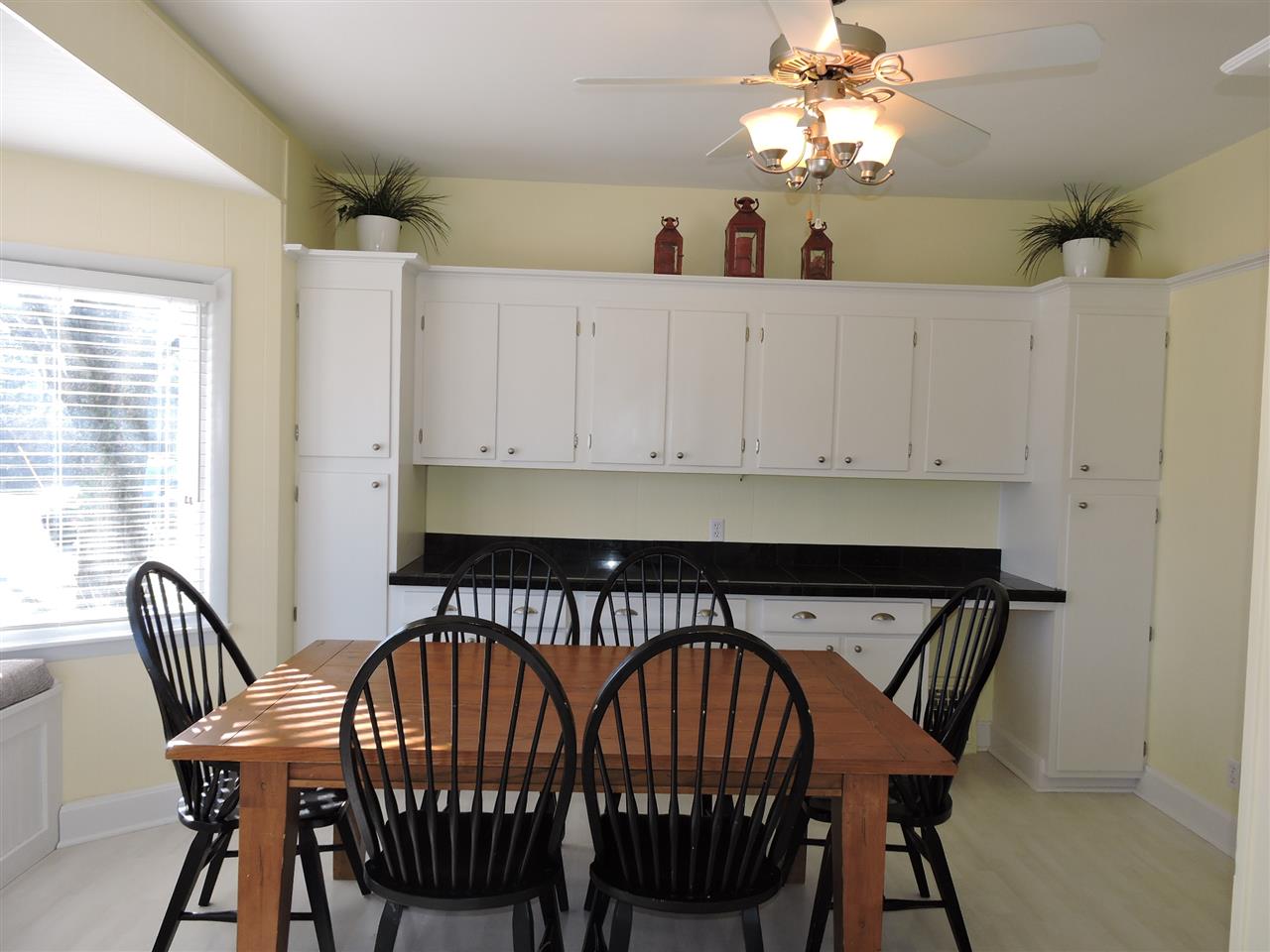 5011 Stringtown Road Evansville, IN 47711 - Photo 6 of 36 Gallery Image 6