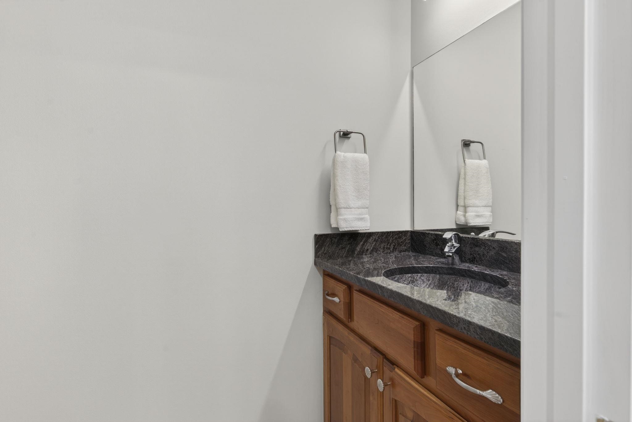 30 Charter Street, Unit 14 Exeter, NH 03833 - Photo 13 of 46