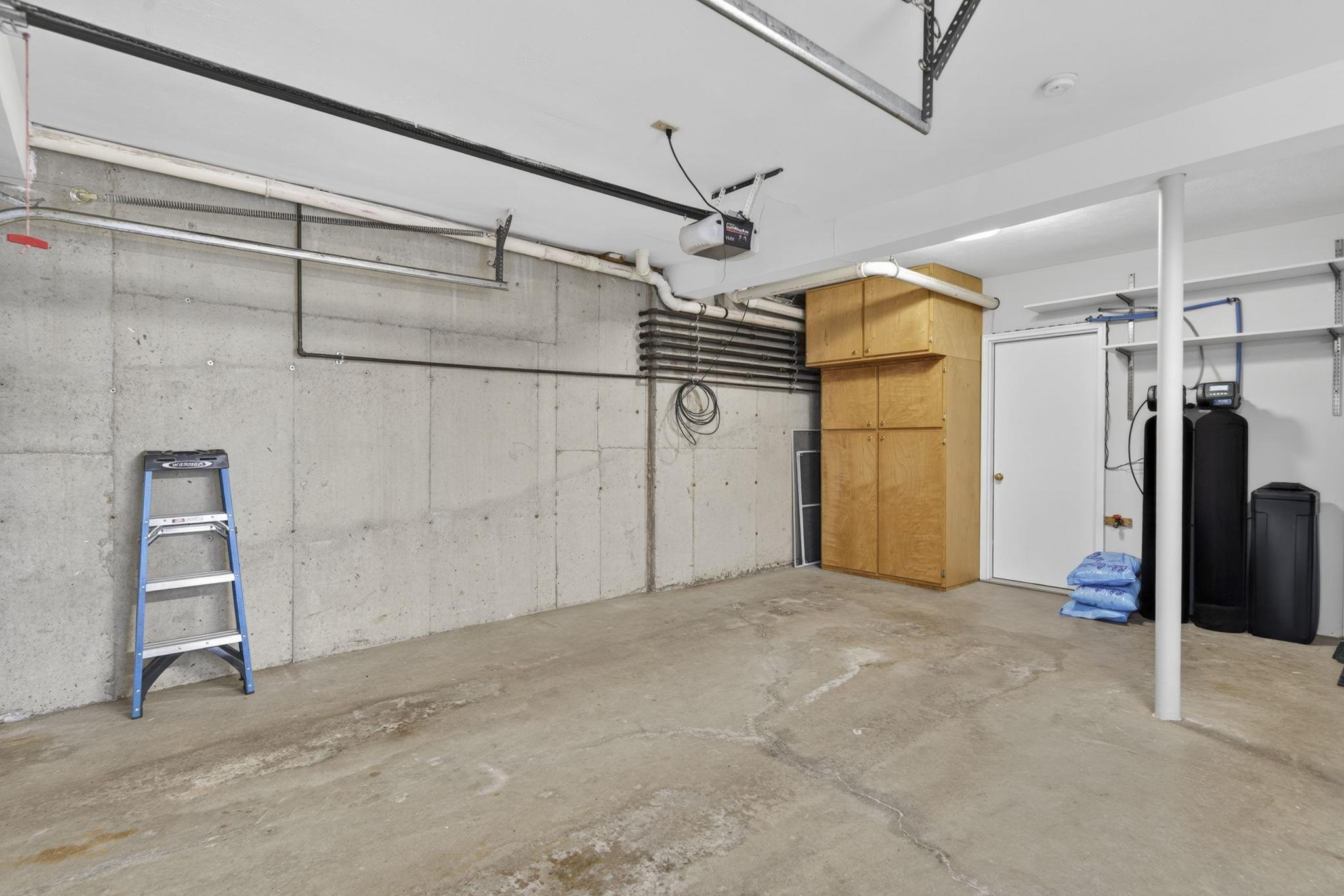 30 Charter Street, Unit 14 Exeter, NH 03833 - Photo 31 of 46