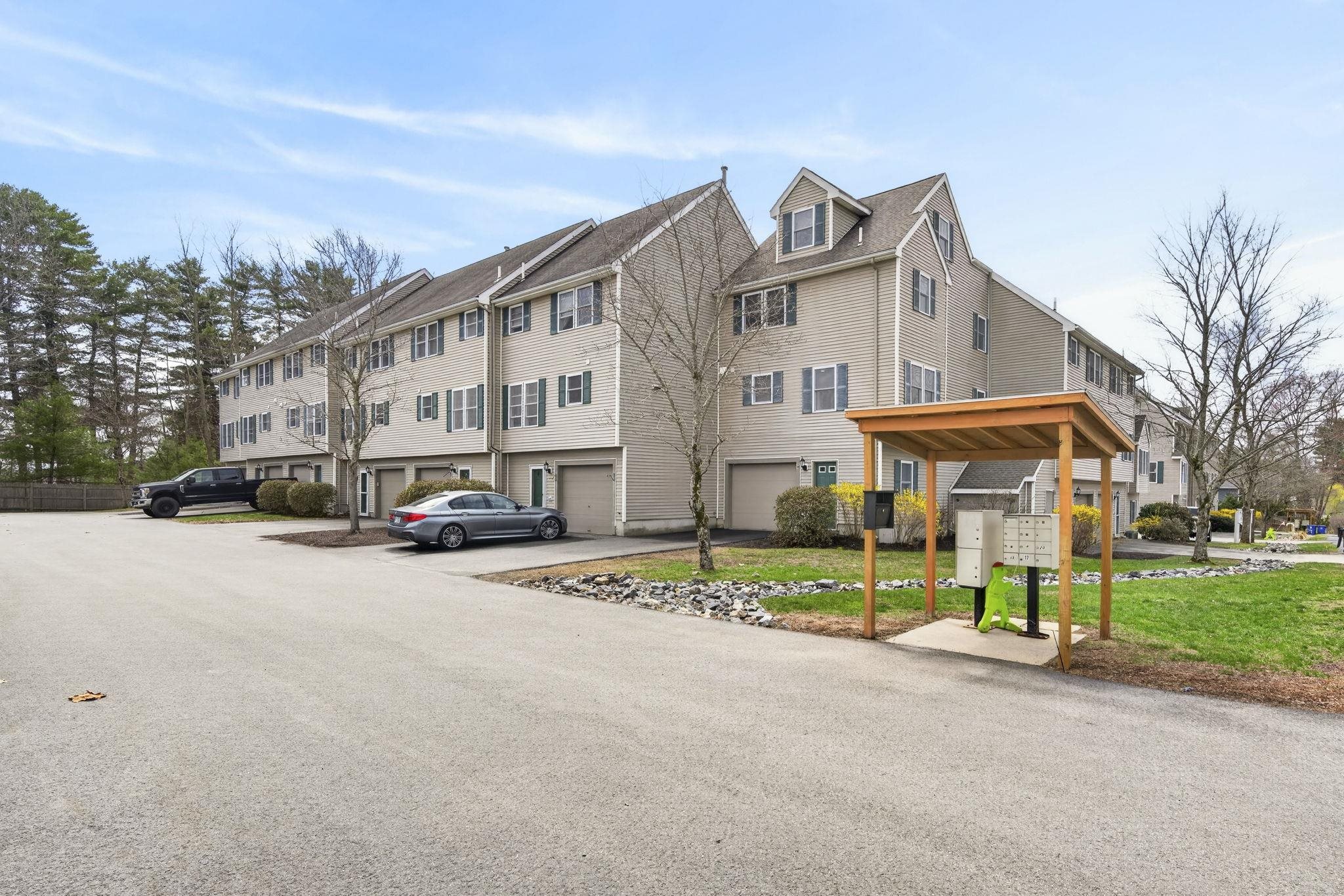 30 Charter Street, Unit 14 Exeter, NH 03833 - Photo 38 of 46