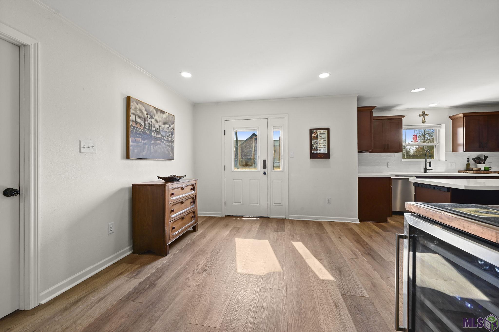 18181 Van Broussard Road Prairieville, LA 70769 - Photo 19 of 49 Breakfast Space