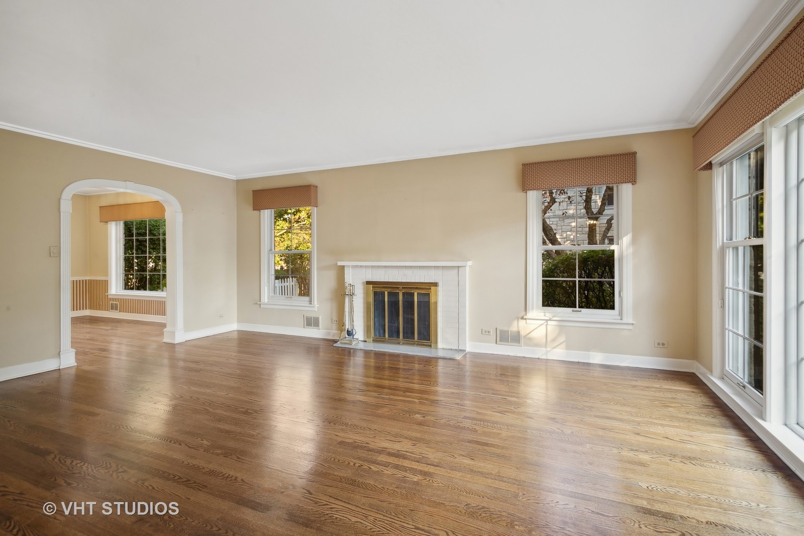 12 Briar Road Golf, IL 60029 - Photo 3 of 29 Gallery Image 3