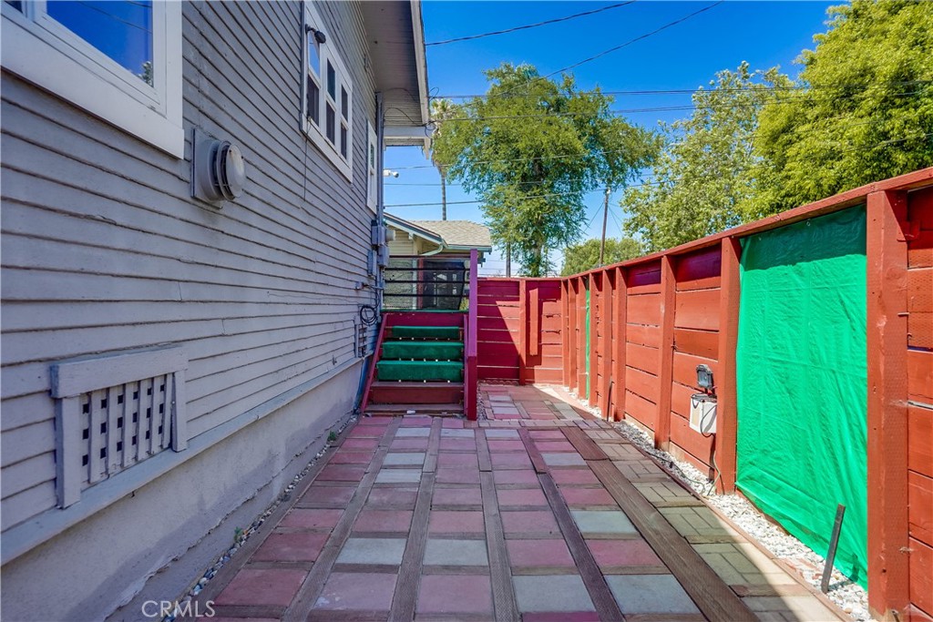 4037 East 7th Street Long Beach, CA 90804 - Photo 13 of 13 a view of a pathway with a backyard