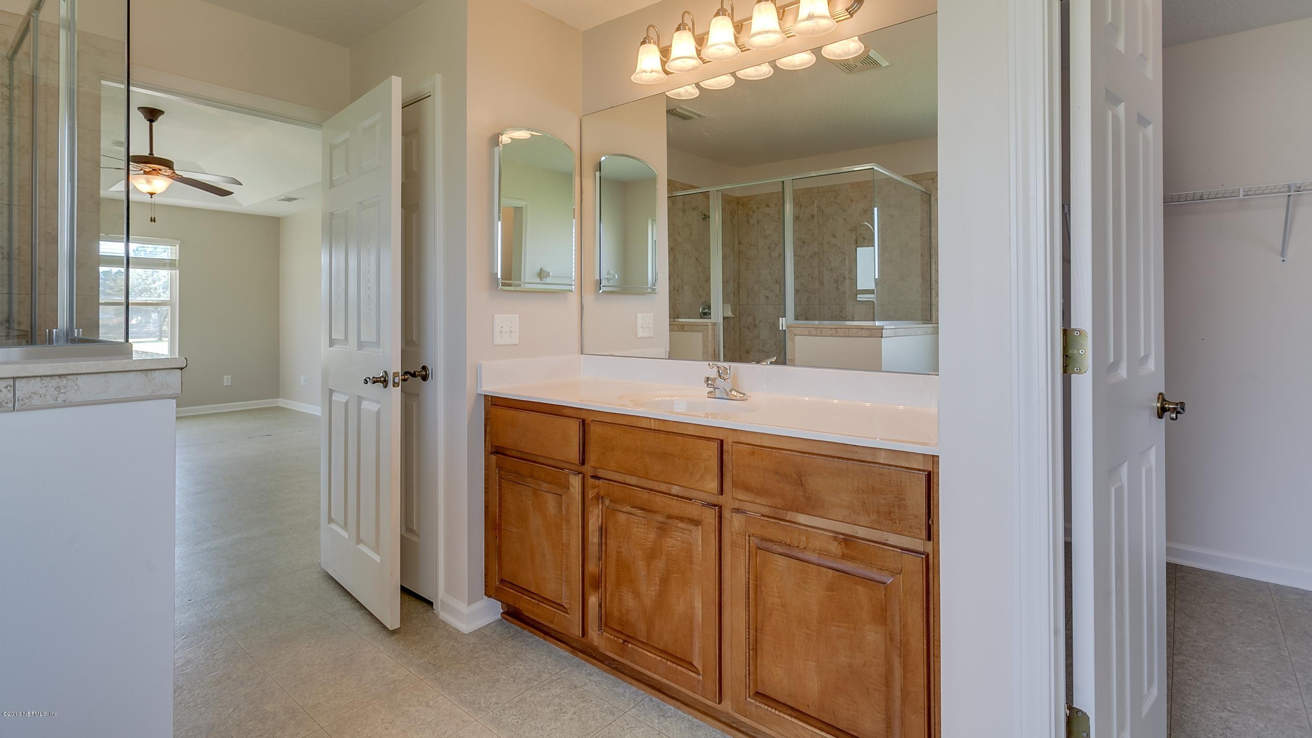 2918 Longleaf Ranch Circle Middleburg, FL 32068 - Photo 16 of 29 Master_Bathroom_View_2