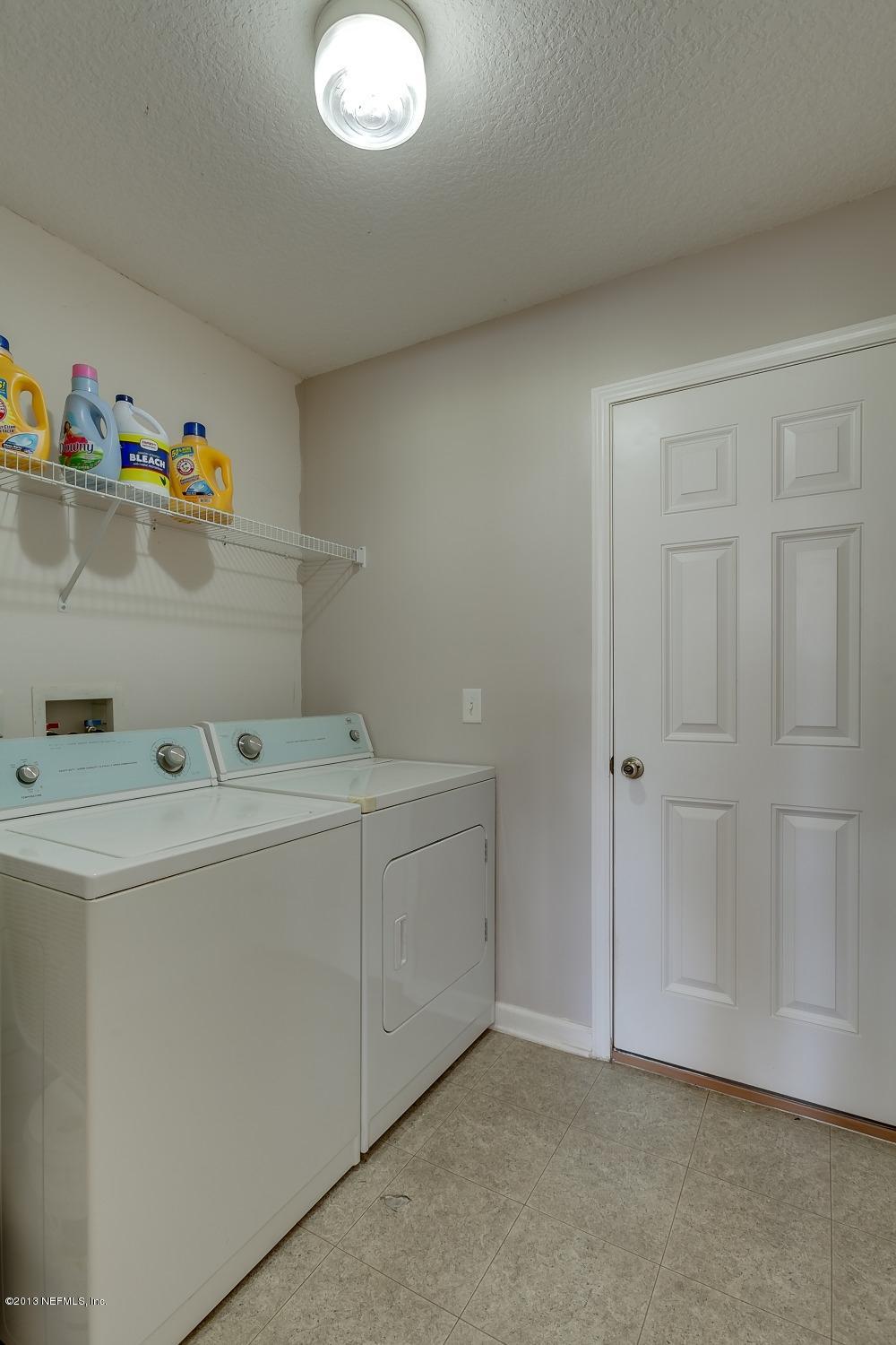 2918 Longleaf Ranch Circle Middleburg, FL 32068 - Photo 29 of 29 Laundry_Room