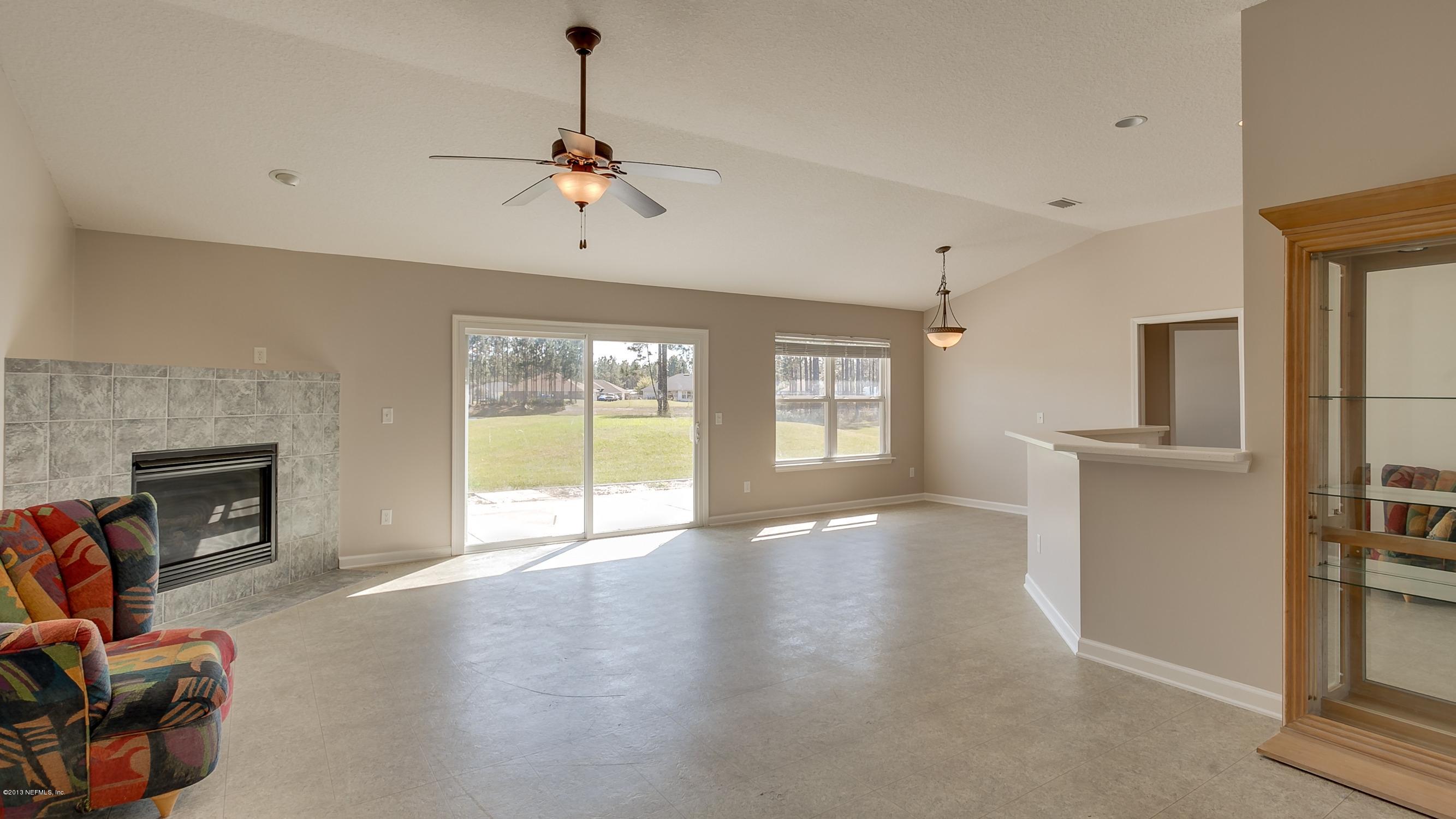 2918 Longleaf Ranch Circle Middleburg, FL 32068 - Photo 4 of 29 Family_Room_View_1