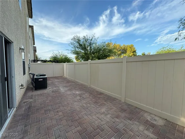 $2,250 | 9048 Winchester Ridge Street, Las Vegas, NV 89139