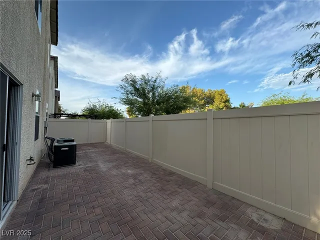 $2,250 | 9048 Winchester Ridge Street, Las Vegas, NV 89139
