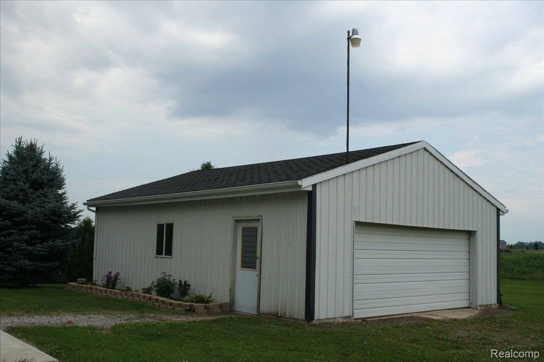 15932 Jeddo Rd- Pole Barn