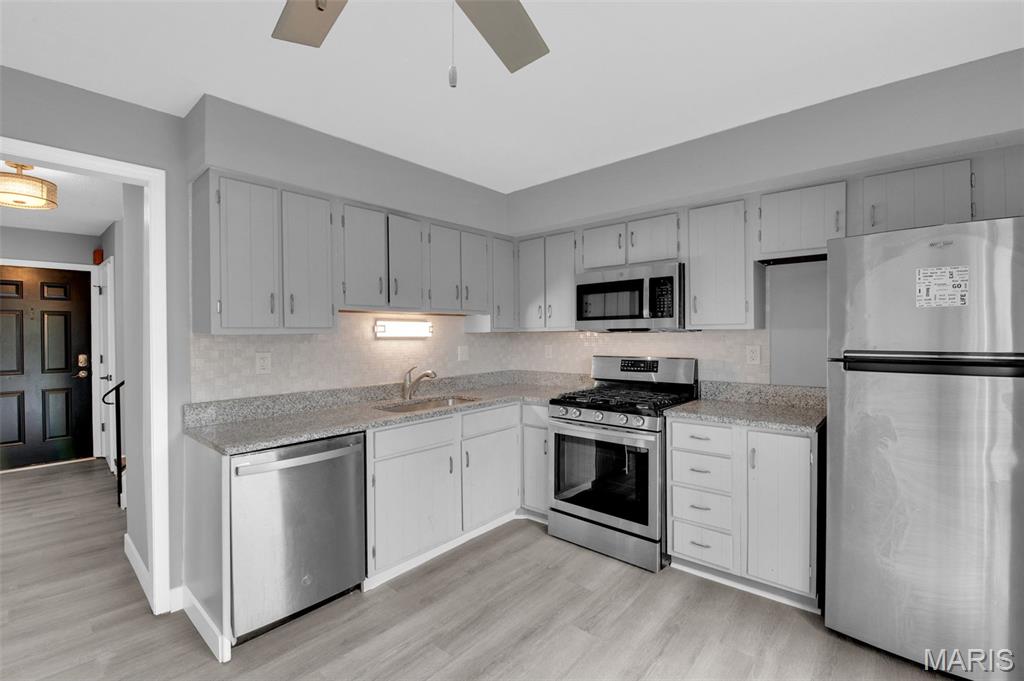 13351 Hiddencrest Lane Ballwin, MO 63021 - Photo 12 of 34