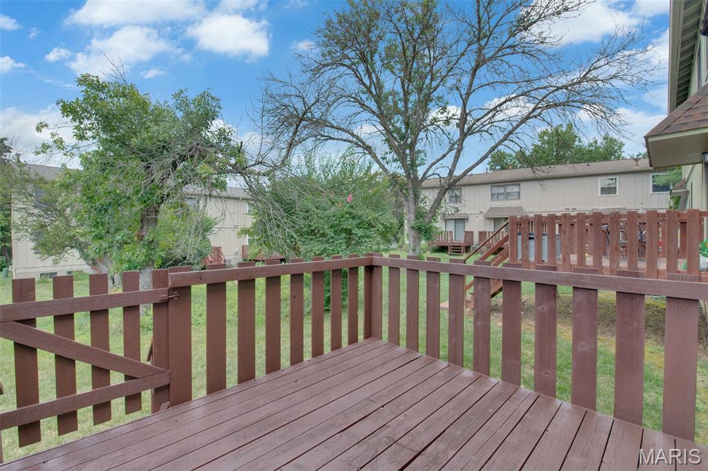 13351 Hiddencrest Lane Ballwin, MO 63021 - Photo 15 of 34