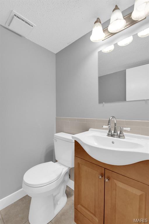 13351 Hiddencrest Lane Ballwin, MO 63021 - Photo 16 of 34